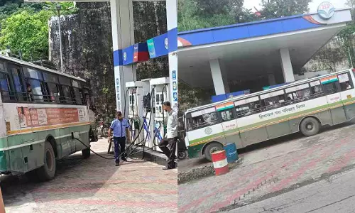 Nahan: एचआरटीसी नाहन डिपो में डीजल खत्म, निजी पेट्रोल पंपों पर बसों की कतार