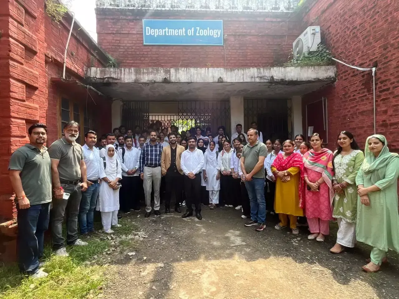 Jammu: जीजीएम साइंस कॉलेज में यूपीएससी की तैयारी पर विशेषज्ञों ने किया मार्गदर्शन Jammu: जीजीएम साइंस कॉलेज में यूपीएससी की तैयारी पर विशेषज्ञों ने किया मार्गदर्शन