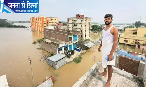 राघोपुर में बाढ़ का कहर, 20 पंचायतों के 75 से ज्यादा गांव प्रभावित राघोपुर में बाढ़ का कहर, 20 पंचायतों के 75 से ज्यादा गांव प्रभावित