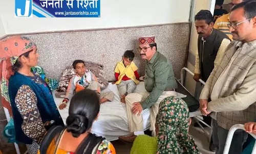 Kullu स्कूल मिड-डे मील मामले में लापरवाही का आरोप Kullu स्कूल मिड-डे मील मामले में लापरवाही का आरोप