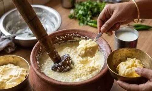 कान्हा के भोग के लिए घर पर ऐसे बनाएं ताजा माखन कान्हा के भोग के लिए घर पर ऐसे बनाएं ताजा माखन