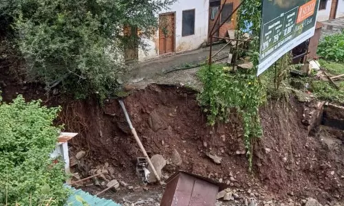 परवाणू में भारी बारिश से ₹12.47 करोड़ का नुकसान परवाणू में भारी बारिश से ₹12.47 करोड़ का नुकसान