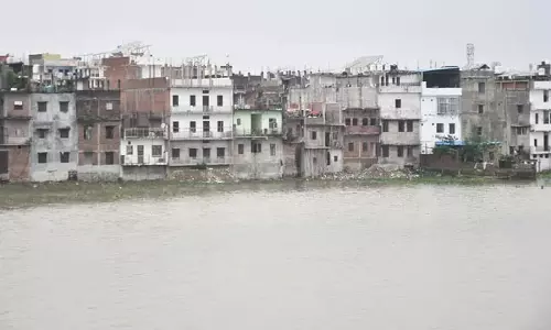 टोंस और बेलन नदी खतरे के निशान के पार, बाढ़ को लेकर प्रशासन अलर्ट