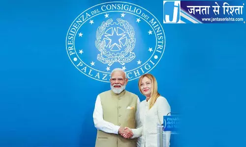 PM मोदी ने मेलोनी को ऐतिहासिक उपलब्धि पर बधाई दी PM मोदी ने मेलोनी को ऐतिहासिक उपलब्धि पर बधाई दी