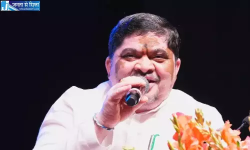 Telangana: पोन्नम ने जुक्कल के पास RTC बस दुर्घटना पर हैरानी जताई Telangana: पोन्नम ने जुक्कल के पास RTC बस दुर्घटना पर हैरानी जताई