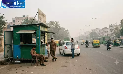 वाहन मालिकों की लापरवाही से बढ़ा खतरा वाहन मालिकों की लापरवाही से बढ़ा खतरा