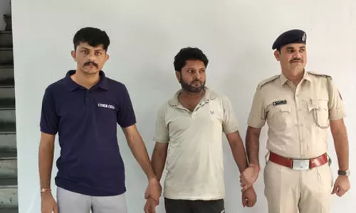 साइबर धोखाधड़ी में मदद करने का आरोपी गिरफ्तार, जामताड़ा कनेक्शन आया सामने साइबर धोखाधड़ी में मदद करने का आरोपी गिरफ्तार, जामताड़ा कनेक्शन आया सामने