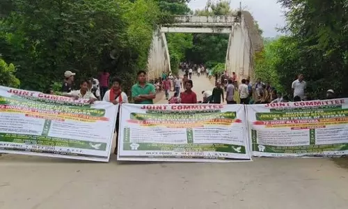 Tripura: पूर्व उग्रवादियों के 72 घंटे के नाकेबंदी से सड़क और रेल संपर्क बाधित Tripura: पूर्व उग्रवादियों के 72 घंटे के नाकेबंदी से सड़क और रेल संपर्क बाधित