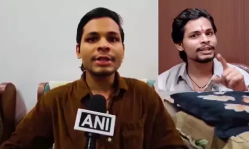 स्वतंत्र भारद्वाज को दिल्ली पुलिस ने हिरासत में लिया, CJP के थाने पहुंचते ही Delhi Police का एक्शन स्वतंत्र भारद्वाज को दिल्ली पुलिस ने हिरासत में लिया, CJP के थाने पहुंचते ही Delhi Police का एक्शन