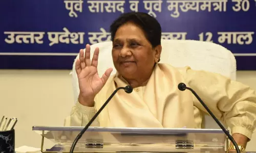 आर्थिक विकास के दावों पर मायावती ने उठाए सवाल महंगाई का भी किया जिक्र आर्थिक विकास के दावों पर मायावती ने उठाए सवाल महंगाई का भी किया जिक्र
