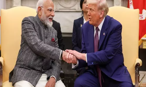 मोदी ट्रंप की केमिस्ट्री पर चर्चा रिश्तों को लेकर अमेरिका ने दिया बड़ा संदेश मोदी ट्रंप की केमिस्ट्री पर चर्चा रिश्तों को लेकर अमेरिका ने दिया बड़ा संदेश