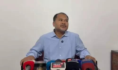 रकीबुल हुसैन की संपत्ति पर अखिल गोगोई का बड़ा आरोप रकीबुल हुसैन की संपत्ति पर अखिल गोगोई का बड़ा आरोप