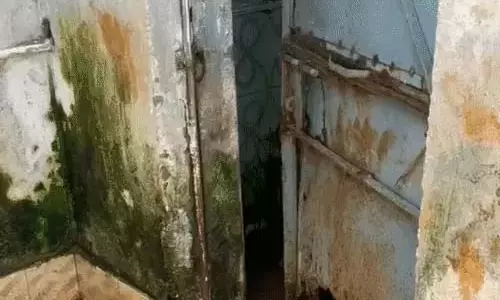स्कूल में मिड डे मील पर सवाल 5 महीने से बच्चों को मिल रही आलू भिंडी स्कूल में मिड डे मील पर सवाल 5 महीने से बच्चों को मिल रही आलू भिंडी