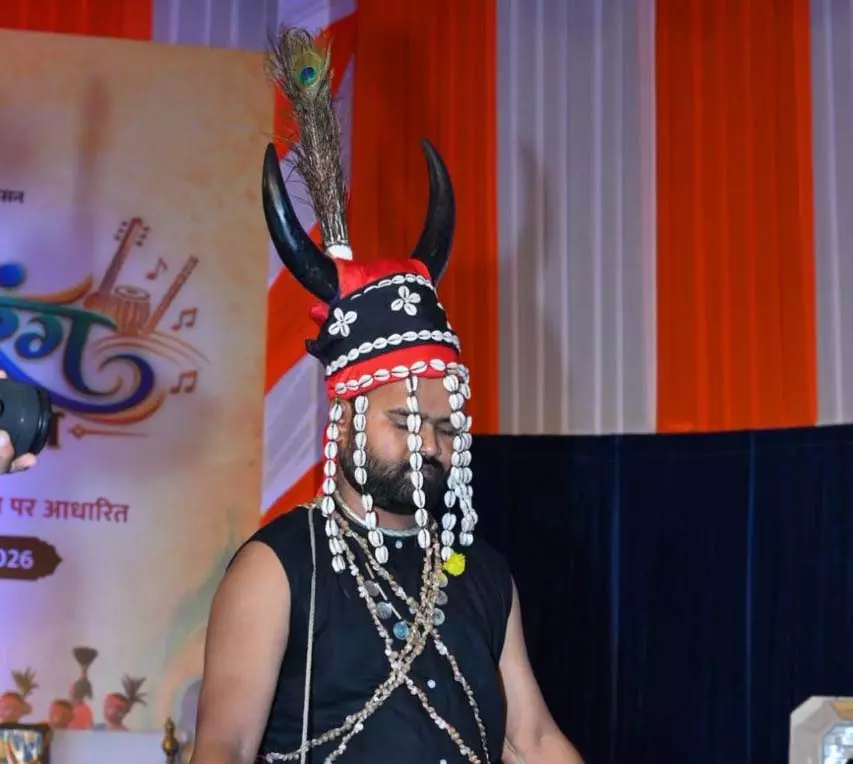 विलुप्त हो रहे लोक वाद्ययंत्रों को मिला नया जीवन विलुप्त हो रहे लोक वाद्ययंत्रों को मिला नया जीवन
