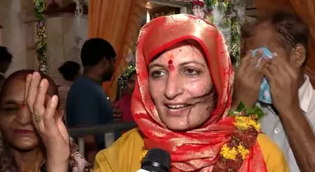 मथुरा में जन्माष्टमी पर भक्तों में जबरदस्त उत्साह, ढोल-नगाड़ों और भजनों से गूंज रही जन्मभूमि मथुरा में जन्माष्टमी पर भक्तों में जबरदस्त उत्साह, ढोल-नगाड़ों और भजनों से गूंज रही जन्मभूमि
