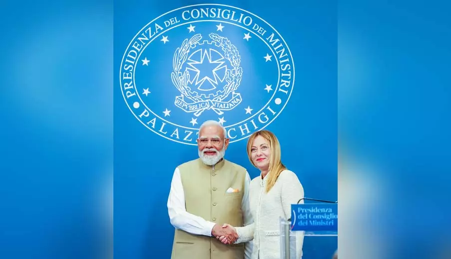 पीएम मोदी ने इटली की सबसे लंबे समय तक पीएम रहने पर मेलोनी को दी बधाई, बोले-यह बहुत बड़ी उपलब्धि पीएम मोदी ने इटली की सबसे लंबे समय तक पीएम रहने पर मेलोनी को दी बधाई, बोले-यह बहुत बड़ी उपलब्धि