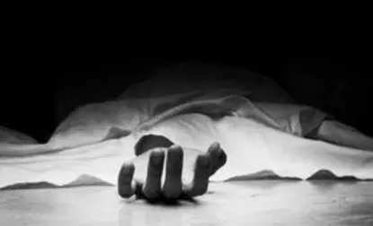 सिओलिम में खुद को चाकू मारने से 35 साल के व्यक्ति की मौत सिओलिम में खुद को चाकू मारने से 35 साल के व्यक्ति की मौत