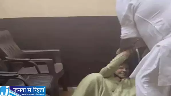 बुलंदशहर में गुड्डू पंडित विवाद वीडियो वायरल होने के बाद बढ़ी हलचल बुलंदशहर में गुड्डू पंडित विवाद वीडियो वायरल होने के बाद बढ़ी हलचल