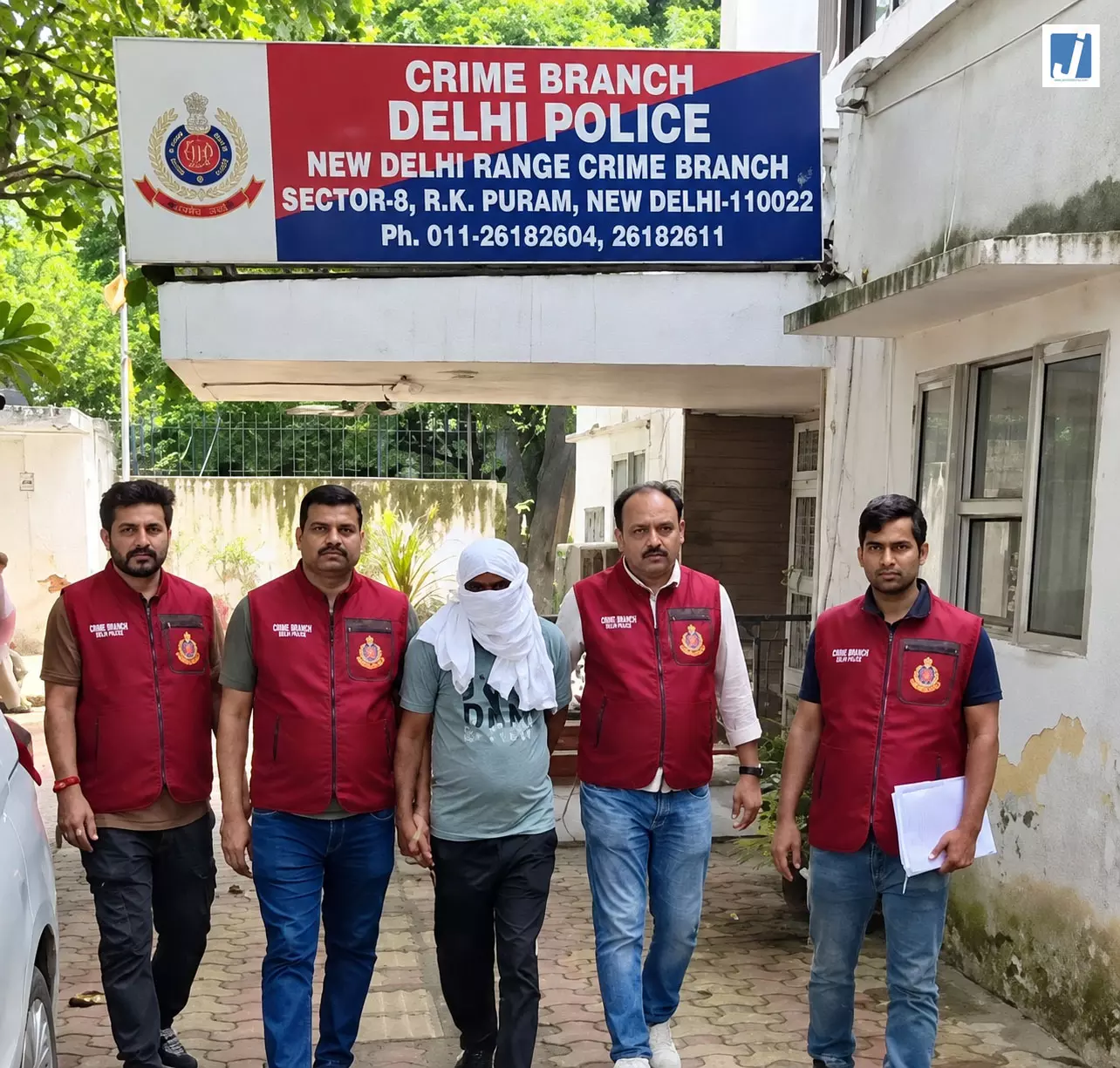 एक साल की तलाश खत्म, एटीएम चोरी गैंग का मास्टरमाइंड इम्मा जंगल से गिरफ्तार एक साल की तलाश खत्म, एटीएम चोरी गैंग का मास्टरमाइंड इम्मा जंगल से गिरफ्तार