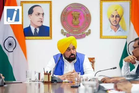 10 लाख तक कैशलेस इलाज वाली योजना में डिजिटल हेल्थ कार्ड की सुविधा शुरू 10 लाख तक कैशलेस इलाज वाली योजना में डिजिटल हेल्थ कार्ड की सुविधा शुरू