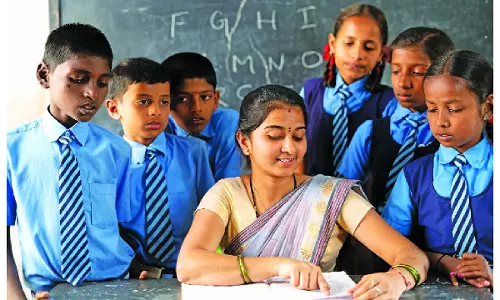 शिक्षक: विकसित भारत के निर्माता शिक्षक: विकसित भारत के निर्माता