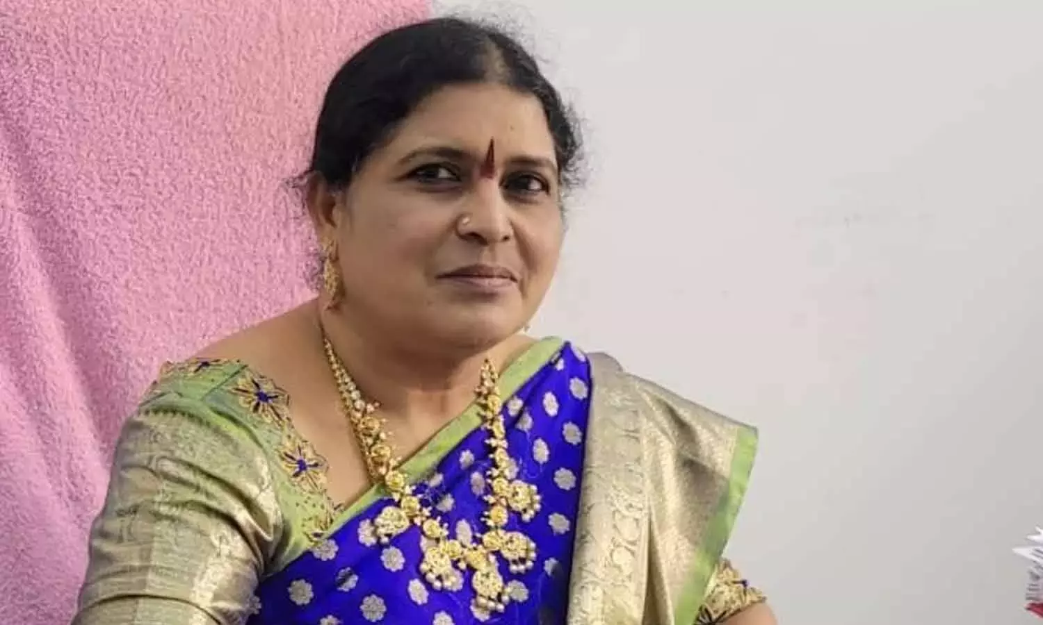 पी.वी. सुनीता को हैदराबाद ज़िले का सर्वश्रेष्ठ शिक्षक चुना गया।