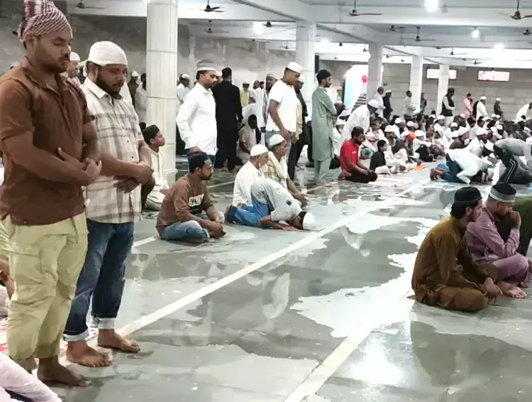 Haridwar: साबरी जामा मस्जिद के बेसमेंट में भरा पानी, नमाजियों को हो रही परेशानी Haridwar: साबरी जामा मस्जिद के बेसमेंट में भरा पानी, नमाजियों को हो रही परेशानी