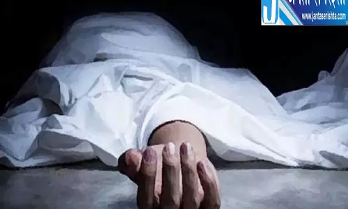 मामूली विवाद ने लिया खूनी रूप चाकू लगने से युवक की मौत मामूली विवाद ने लिया खूनी रूप चाकू लगने से युवक की मौत