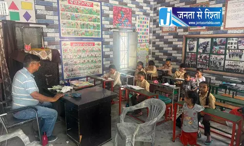 अहमदगढ़ के अवॉर्ड विनिंग टीचर को छठे वेतन आयोग का इंतजार अहमदगढ़ के अवॉर्ड विनिंग टीचर को छठे वेतन आयोग का इंतजार