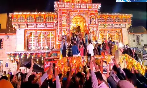कान्हा के रंग में रंगा बदरीनाथ आधी रात जन्मोत्सव में झूमे श्रद्धालु
