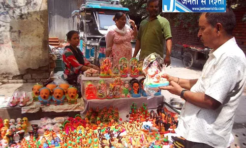 Amritsar स्क्रीन टाइम बढ़ा, मिट्टी के बर्तनों का चलन घटा
