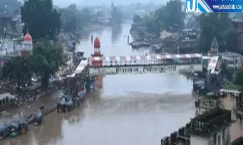 मंदाकिनी के सैलाब में बेटे ने दिखाया साहस मां बहन की बचाई जिंदगी मंदाकिनी के सैलाब में बेटे ने दिखाया साहस मां बहन की बचाई जिंदगी