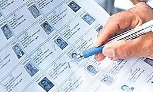 SIR ड्राफ्ट लिस्ट से वरिष्ठ अधिकारी का नाम गायब उठे सवाल