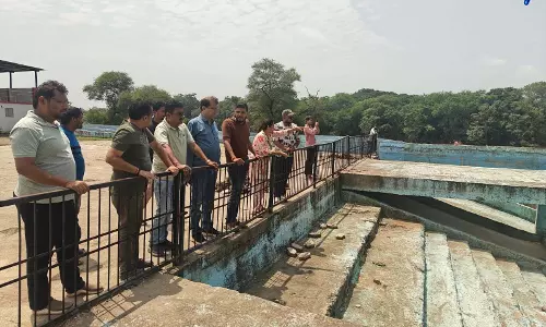 अपर आयुक्त ने महादेवघाट विसर्जन कुण्ड को तैयार करने के दिए निर्देश