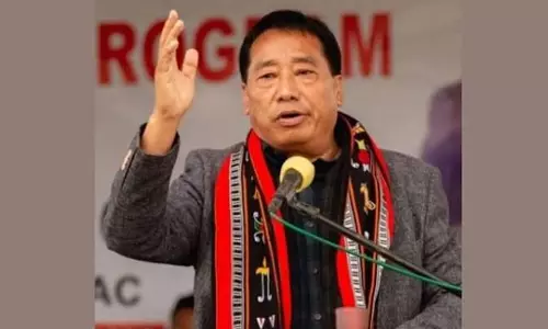 मणिपुर सरकार पर मंडराया खतरा, नागा विधायकों ने दी चेतावनी मणिपुर सरकार पर मंडराया खतरा, नागा विधायकों ने दी चेतावनी
