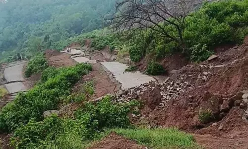 नालागढ़: मलबे से अटी खड्ड बनी मुसीबत, बारिश में मंडराया बाढ़ का बड़ा खतरा