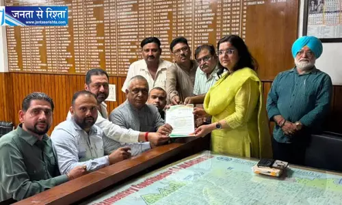 बिजली संकट को लेकर सरकार पर बरसी भाजपा बिजली संकट को लेकर सरकार पर बरसी भाजपा