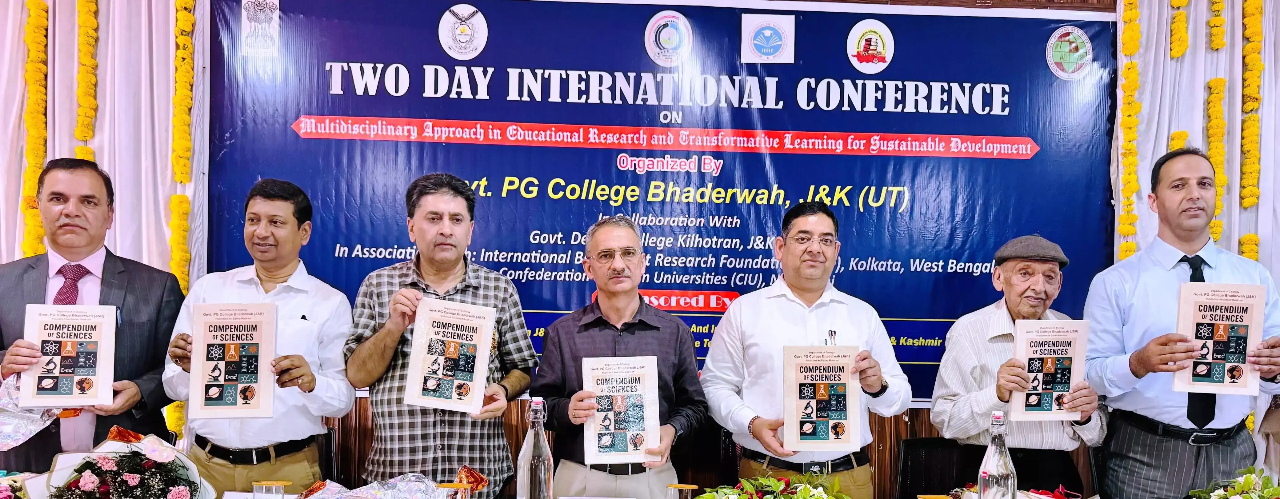 Jammu: भद्रवाह में अंतरराष्ट्रीय सम्मेलन संपन्न, शिक्षा में नवाचार पर विशेषज्ञों ने रखे विचार Jammu: भद्रवाह में अंतरराष्ट्रीय सम्मेलन संपन्न, शिक्षा में नवाचार पर विशेषज्ञों ने रखे विचार
