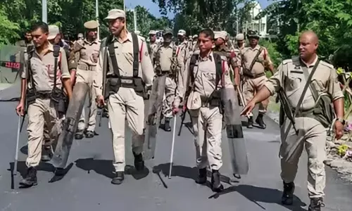 असम में धोखाधड़ी के खिलाफ बड़ा ऑपरेशन, 330 आरोपी गिरफ्तार असम में धोखाधड़ी के खिलाफ बड़ा ऑपरेशन, 330 आरोपी गिरफ्तार