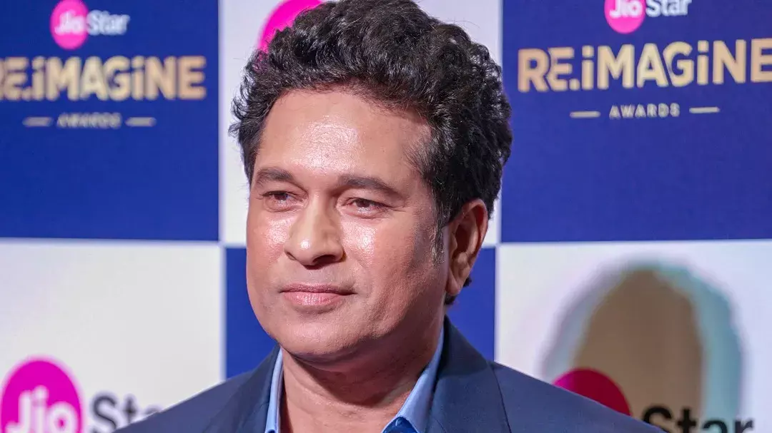 सचिन का बड़ा ऐलान: पिता रमेश तेंदुलकर के नाम पर फेलोशिप योजना शुरू सचिन का बड़ा ऐलान: पिता रमेश तेंदुलकर के नाम पर फेलोशिप योजना शुरू