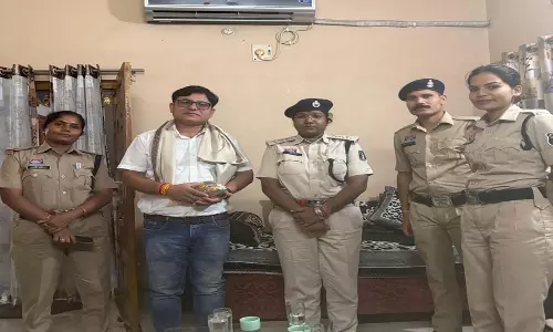 जागरूक शिक्षक जागरूक विद्यार्थी सुरक्षित समाज का पुलिस ने दिया संदेश