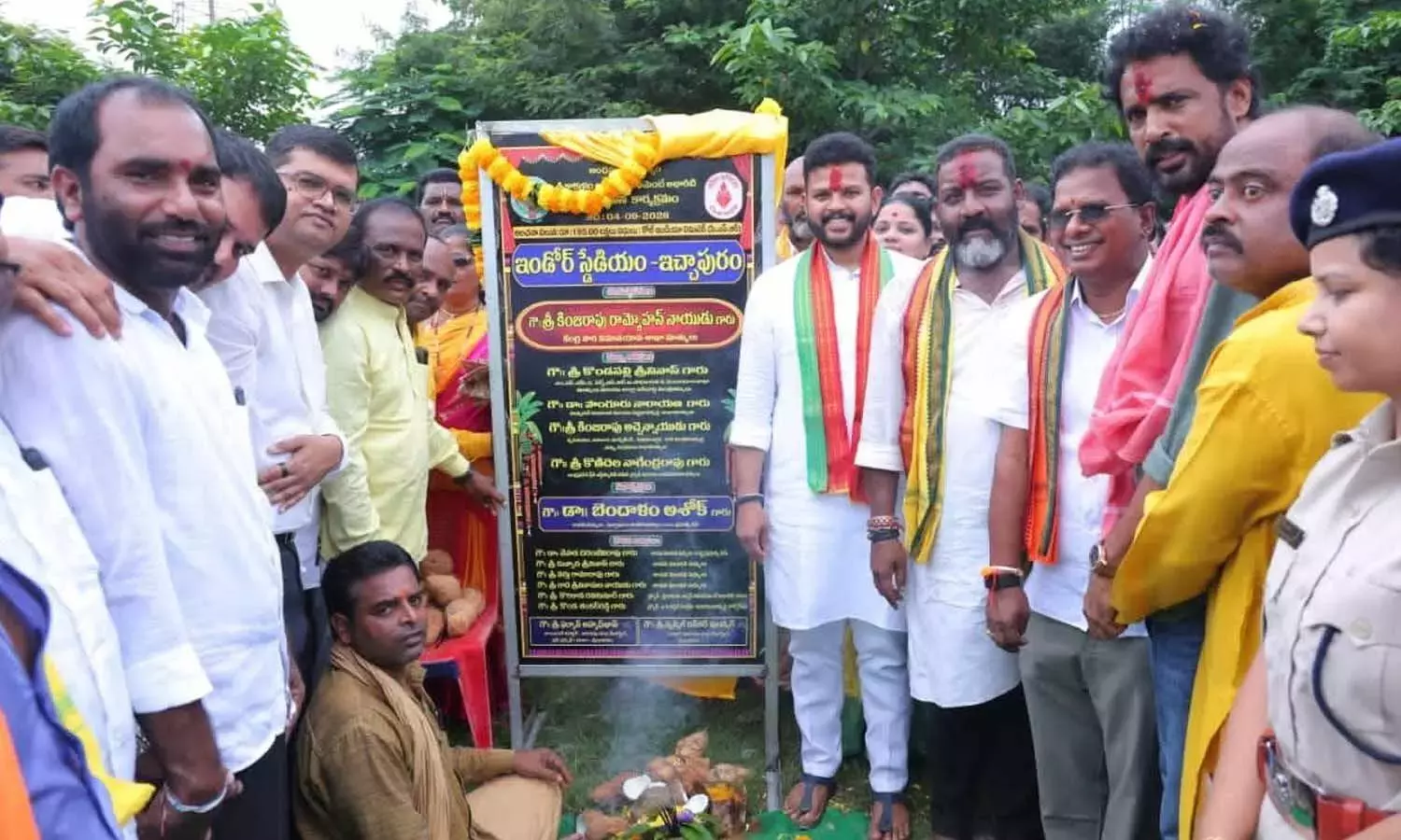 Andhra: नागरिक उड्डयन मंत्री ने विकास कार्यों की आधारशिला रखी Andhra: नागरिक उड्डयन मंत्री ने विकास कार्यों की आधारशिला रखी