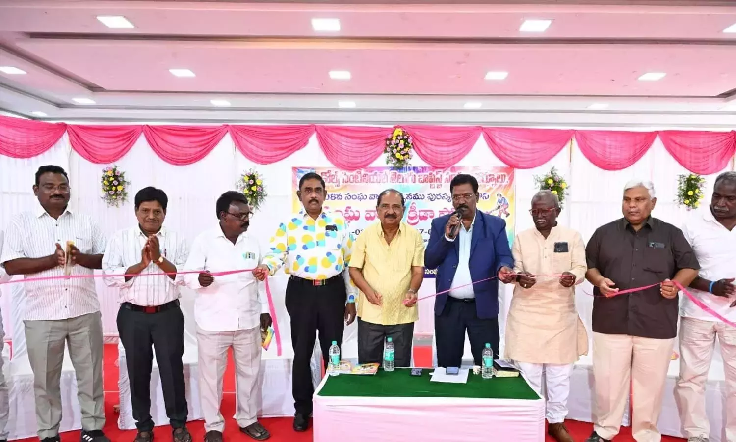 Andhra: कोल्स सेंटेनियल चर्च ने खेल आयोजनों का उद्घाटन किया Andhra: कोल्स सेंटेनियल चर्च ने खेल आयोजनों का उद्घाटन किया