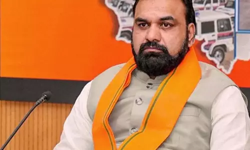 बाढ़ प्रभावित लोगों को न हो कोई परेशानी, सीएम सम्राट चौधरी ने अधिकारियों को दिए निर्देश बाढ़ प्रभावित लोगों को न हो कोई परेशानी, सीएम सम्राट चौधरी ने अधिकारियों को दिए निर्देश