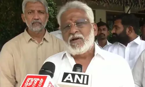 YSRCP ने DSC-2025 भर्ती में कथित अनियमितताओं की CBI जांच की मांग की YSRCP ने DSC-2025 भर्ती में कथित अनियमितताओं की CBI जांच की मांग की