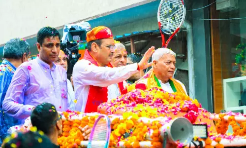 रोड शो में भजनलाल शर्मा का दावा, ट्रिपल इंजन सरकार बढ़ाएगी विकास