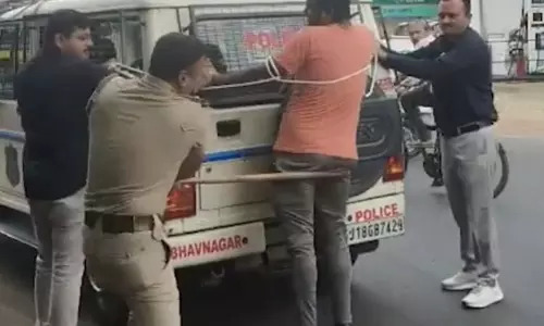 काजल बारैया मर्डर केस में पुलिस कार्रवाई पर उठे सवाल, जांच की मांग तेज काजल बारैया मर्डर केस में पुलिस कार्रवाई पर उठे सवाल, जांच की मांग तेज