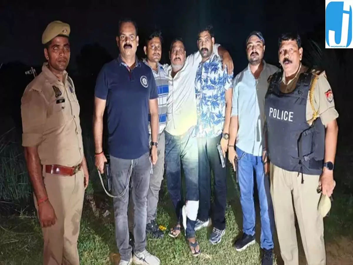 पटाखा फैक्ट्री ब्लास्ट में बड़ा एक्शन 50 हजार का इनामी शकील मुठभेड़ में गिरफ्तार पटाखा फैक्ट्री ब्लास्ट में बड़ा एक्शन 50 हजार का इनामी शकील मुठभेड़ में गिरफ्तार