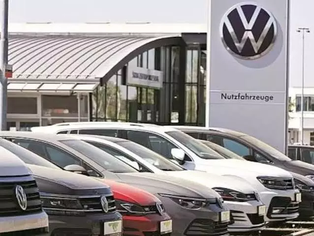 Volkswagen से 50 हजार और नौकरियां जाएंगी Volkswagen से 50 हजार और नौकरियां जाएंगी