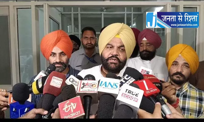 अटारी सरपंच पर हमले के दोषियों को सजा मिले: सांसद गुरजीत सिंह औजला अटारी सरपंच पर हमले के दोषियों को सजा मिले: सांसद गुरजीत सिंह औजला